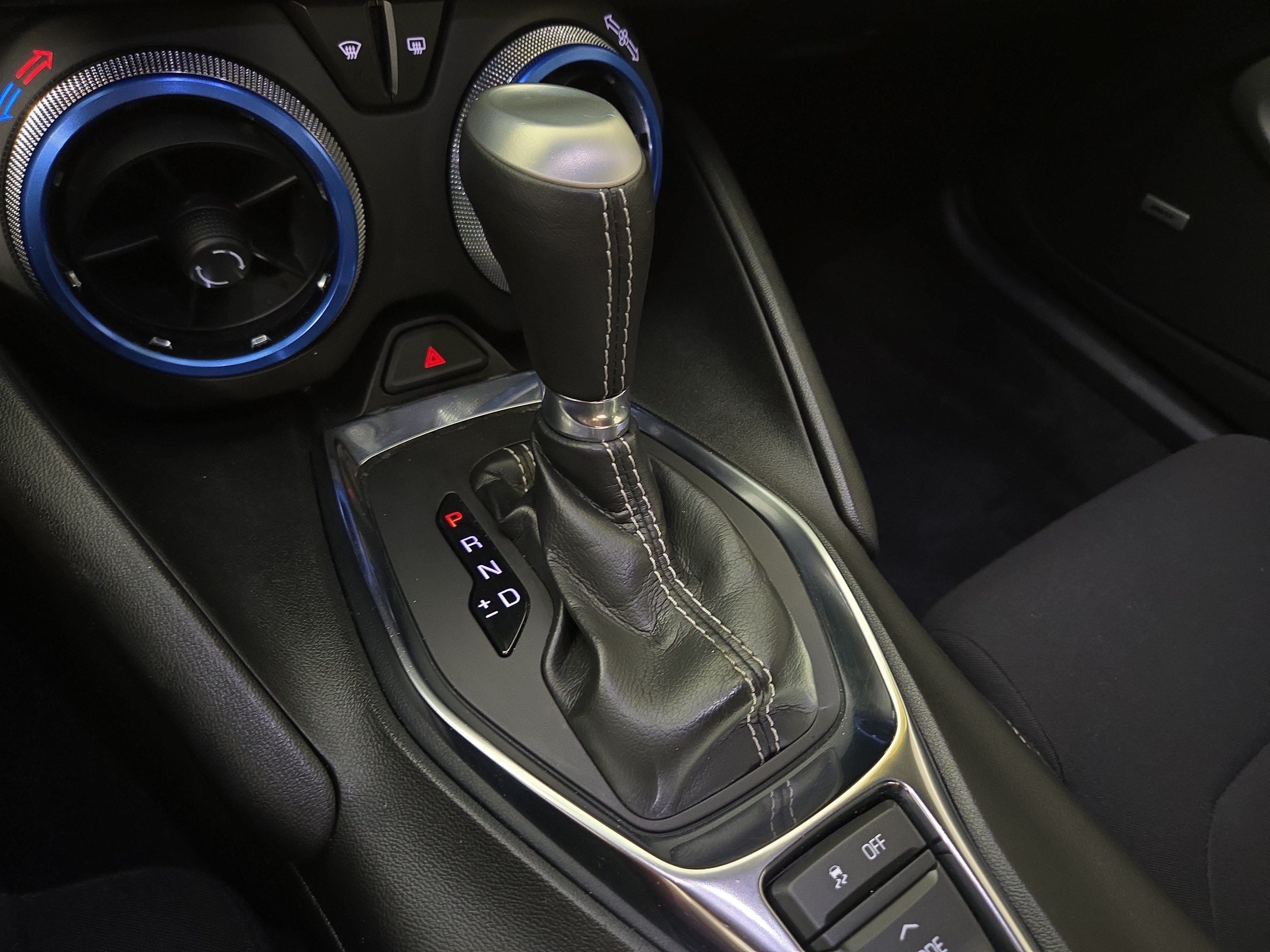 Used 2021 Chevrolet Camaro LT w/ Technology Package RWD image 23