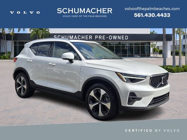 Used 2023 Volvo XC40 B4 Plus w/ Protection Package image 1