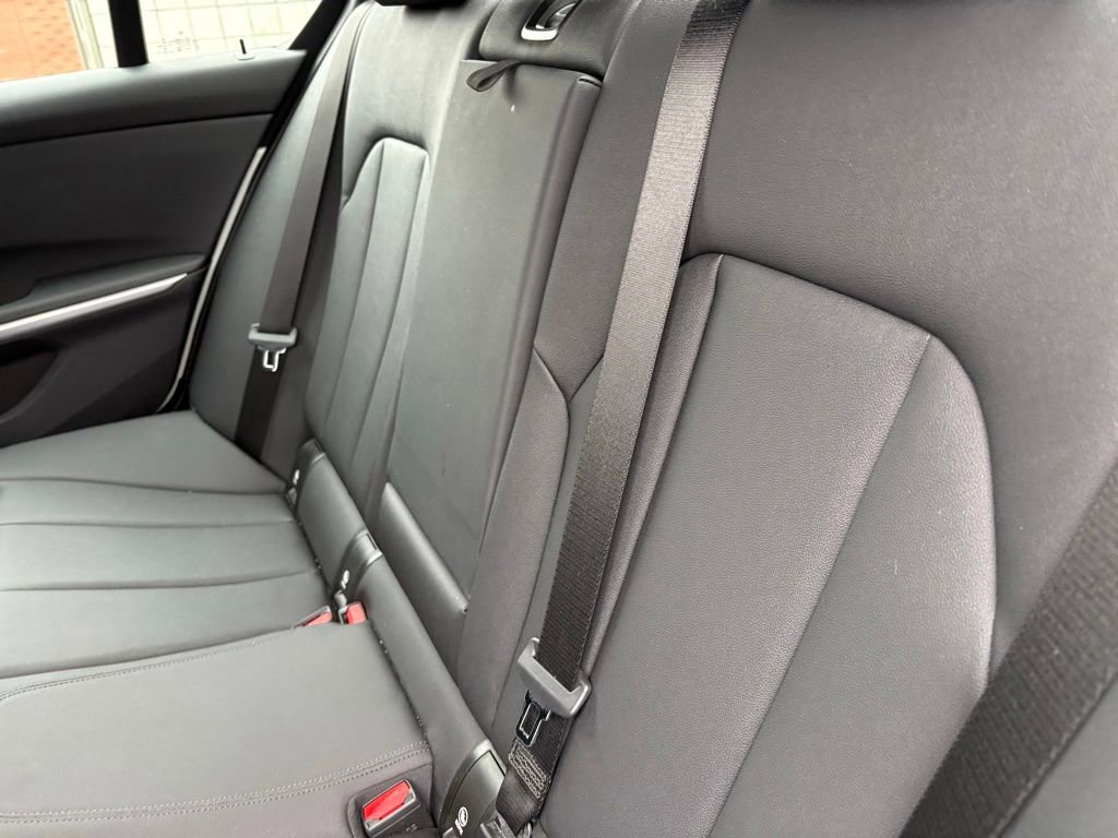Used 2020 BMW 330i xDrive Sedan w/ M Sport Package image 7