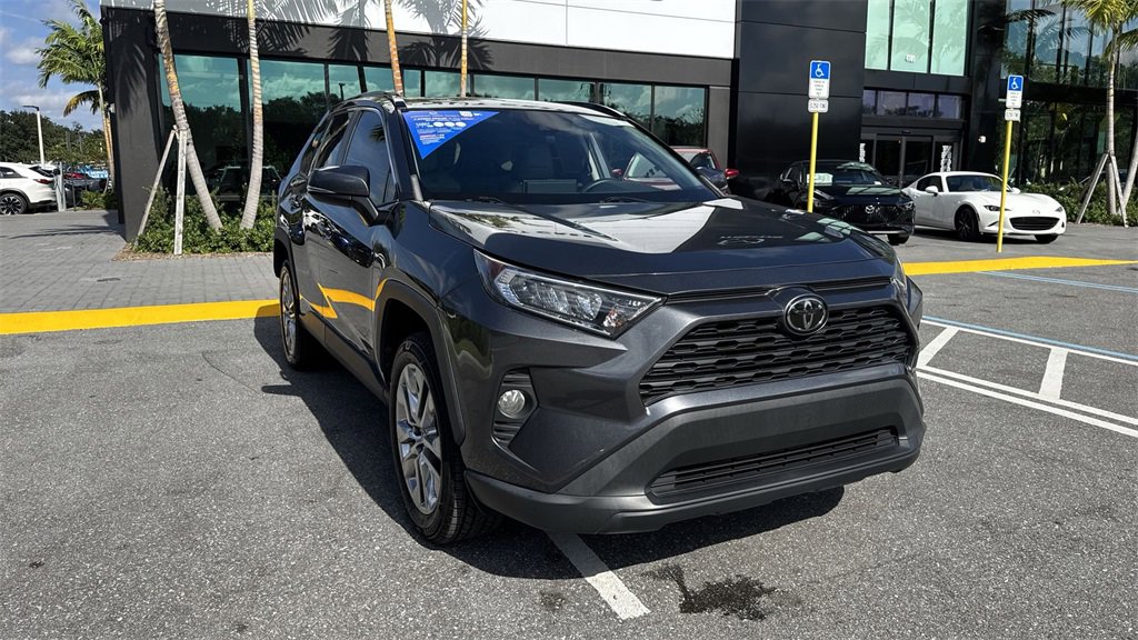 Used 2021 Toyota RAV4 XLE Premium image 8