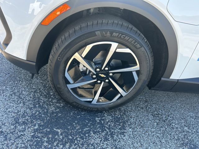 New 2026 Chevrolet Equinox EV LT image 10