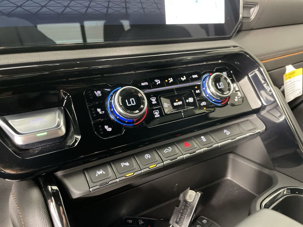 Used 2025 GMC Sierra 1500 AT4 w/ Technology Package image 18