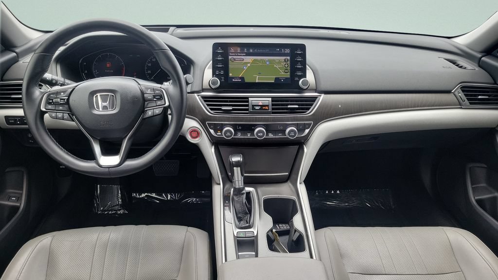 Used 2018 Honda Accord Touring image 11