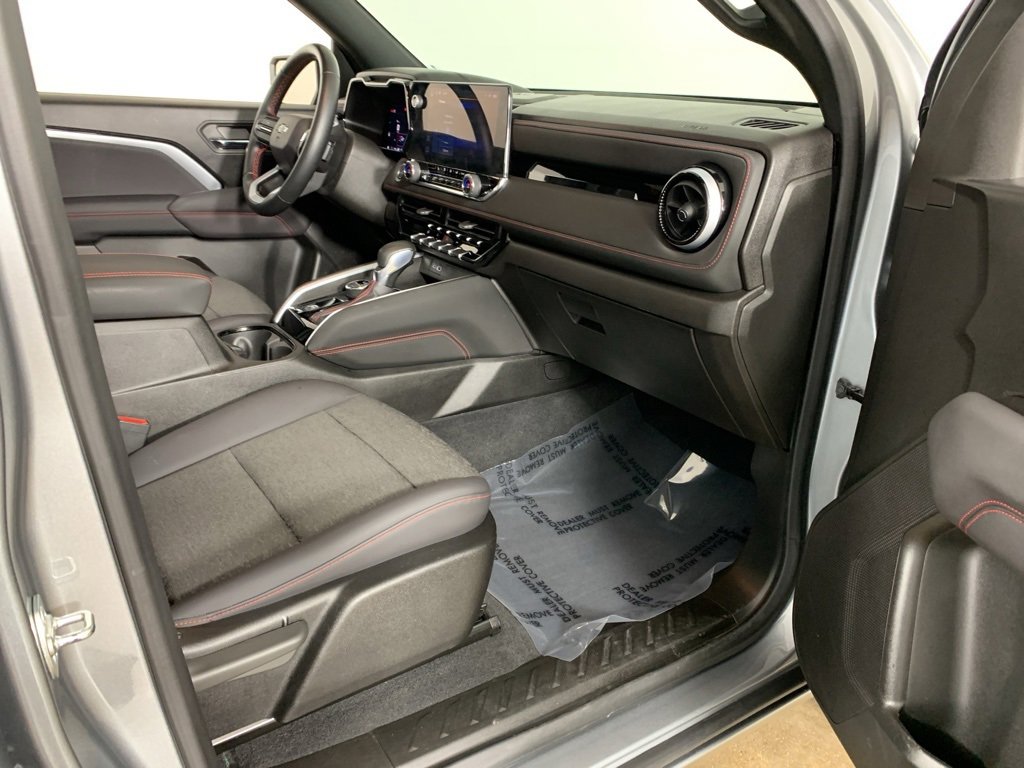 Used 2024 Chevrolet Colorado Z71 w/ Z71 Convenience Package 2 image 37