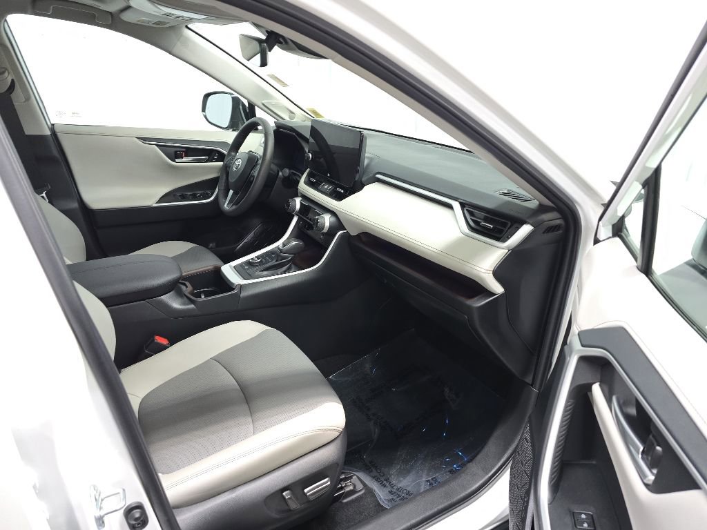 Used 2024 Toyota RAV4 Limited w/ Weather Package AWD/4WD image 16