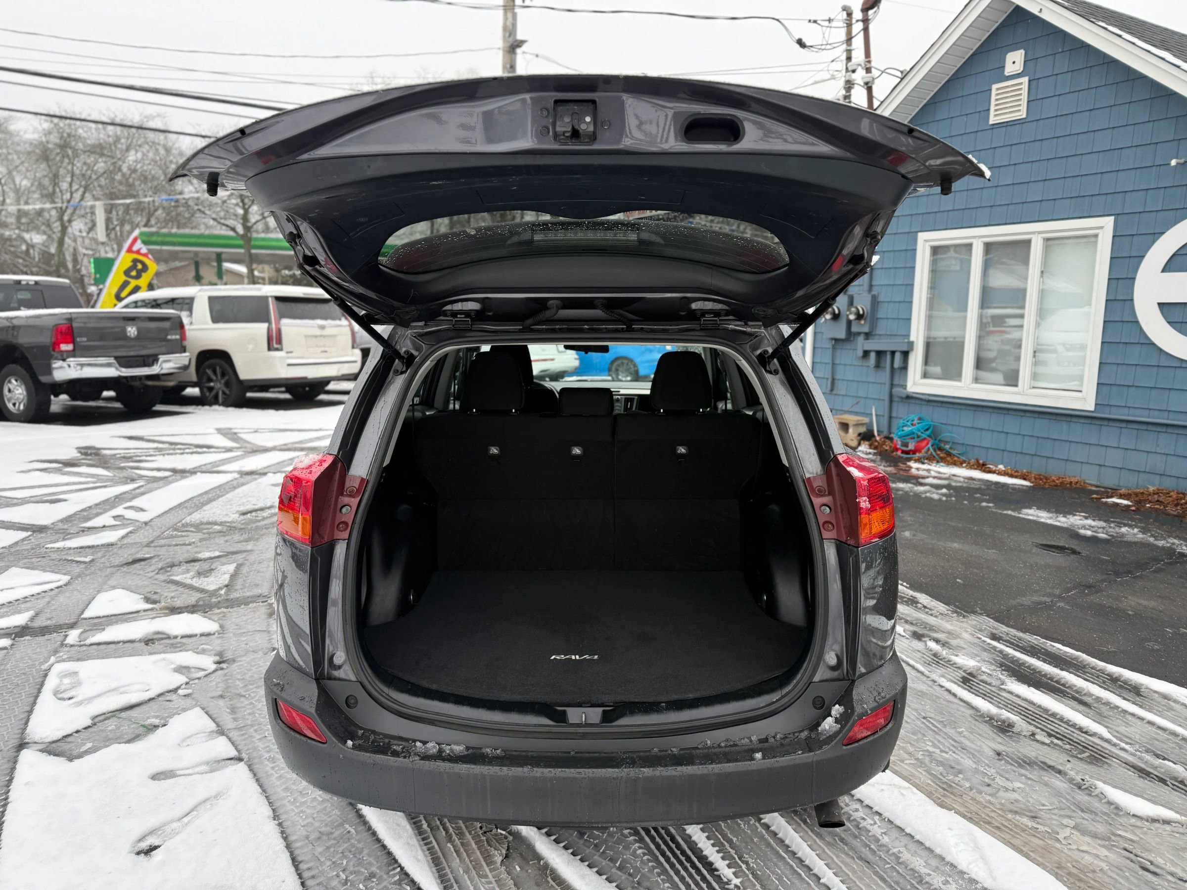 Used 2015 Toyota RAV4 XLE image 15