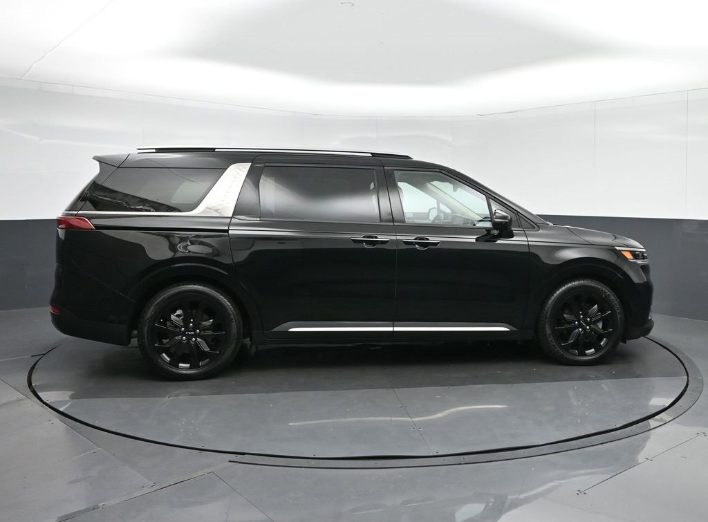 Used 2024 Kia Carnival SX Prestige image 8