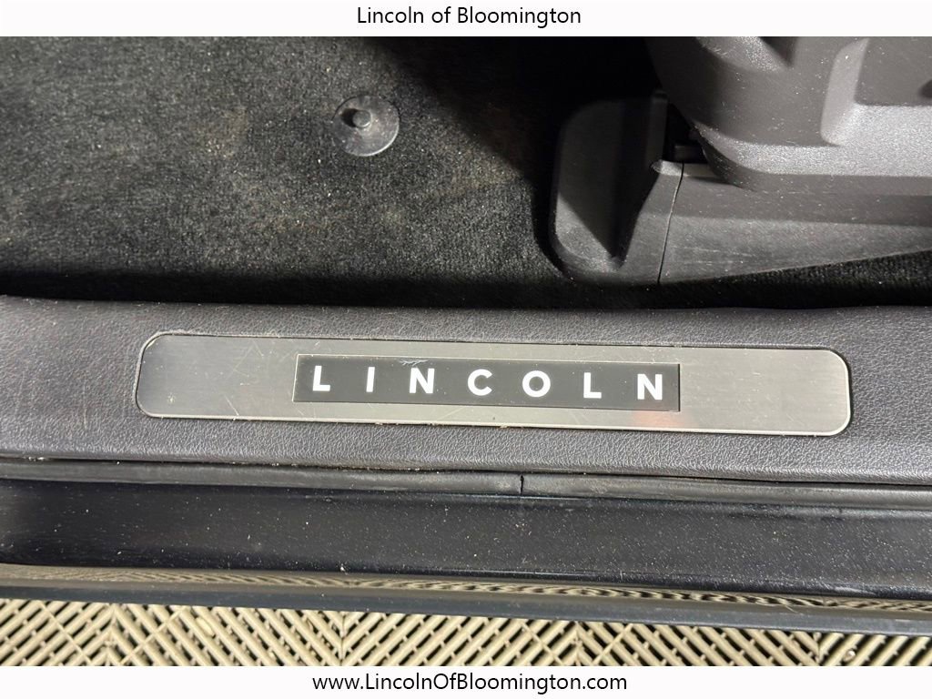 Used 2013 Lincoln MKX AWD image 23