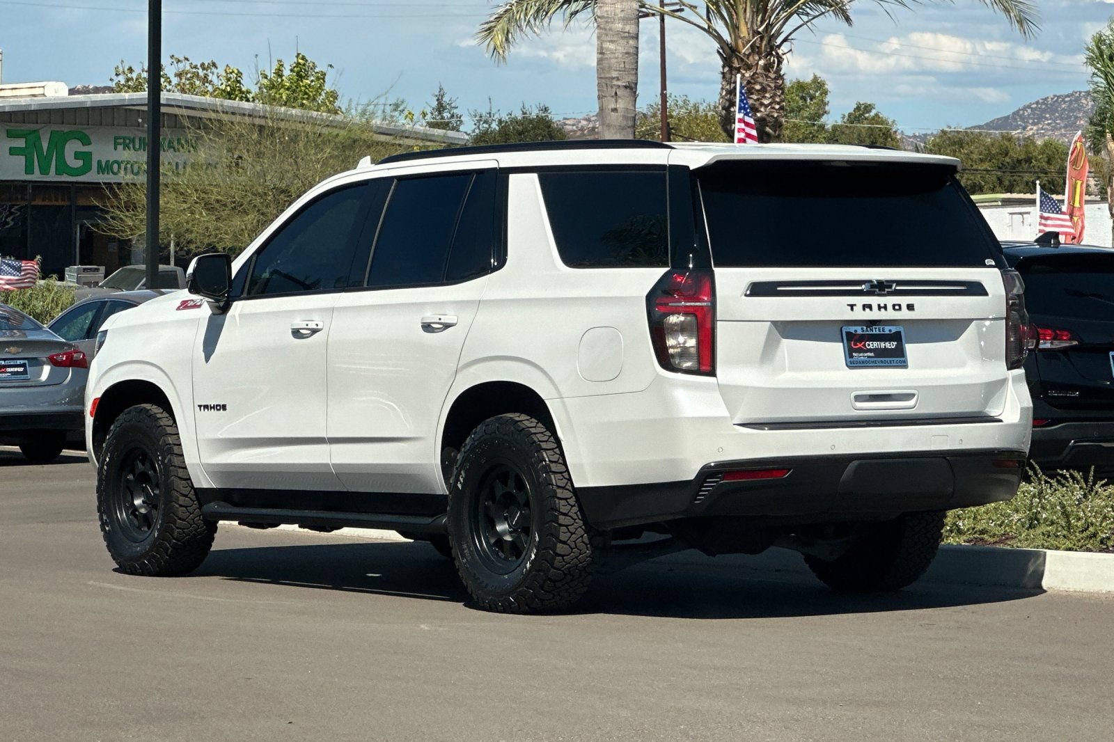 Used 2021 Chevrolet Tahoe Z71 w/ Luxury Package AWD/4WD image 6