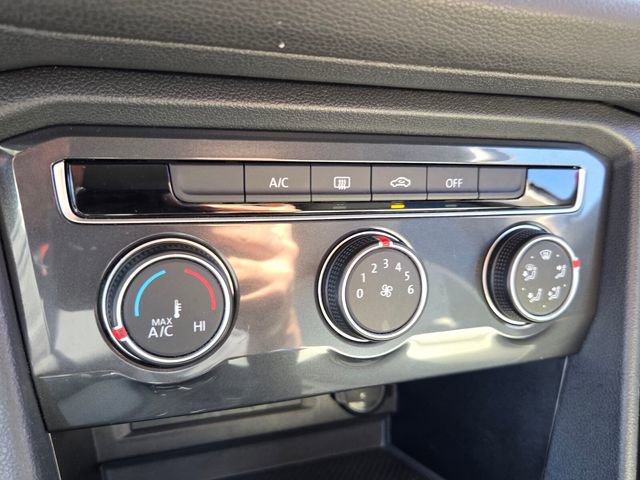 Used 2020 Volkswagen Tiguan S image 24