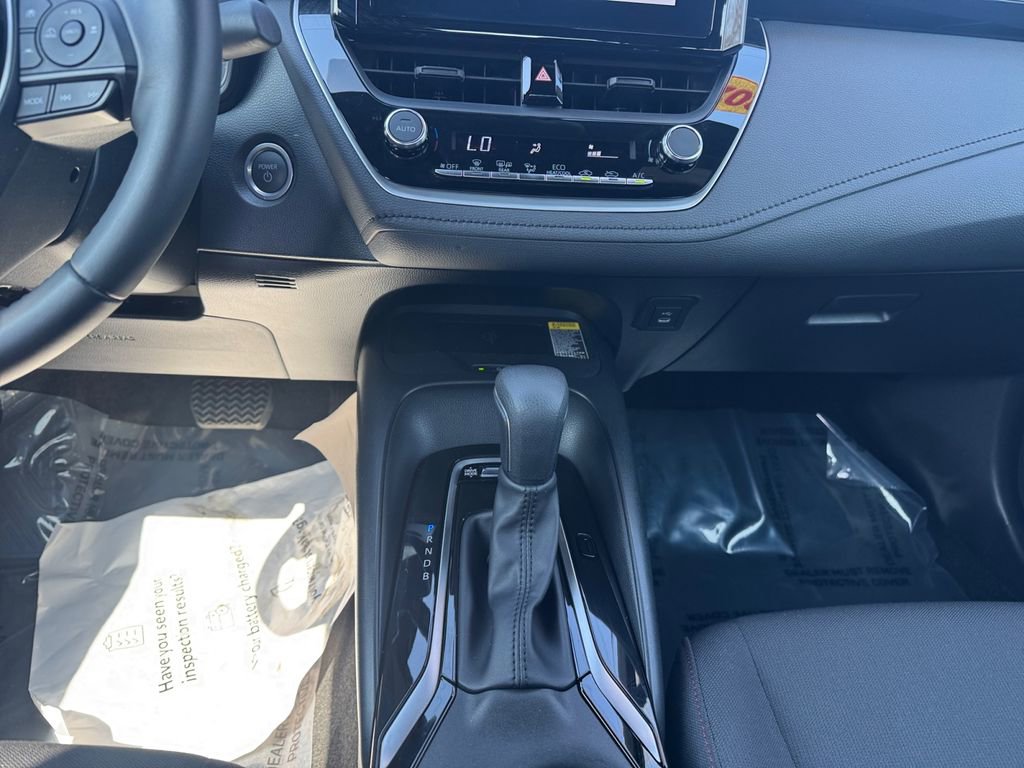 Used 2024 Toyota Corolla SE w/ SE Package image 11