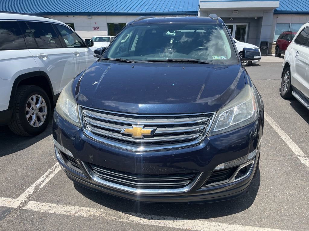 Used 2016 Chevrolet Traverse LT w/ Style and Technology Package FWD image 4