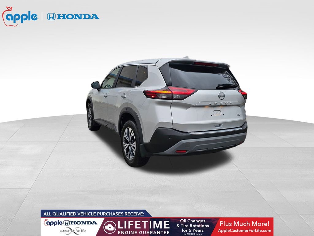 Used 2023 Nissan Rogue SV image 7