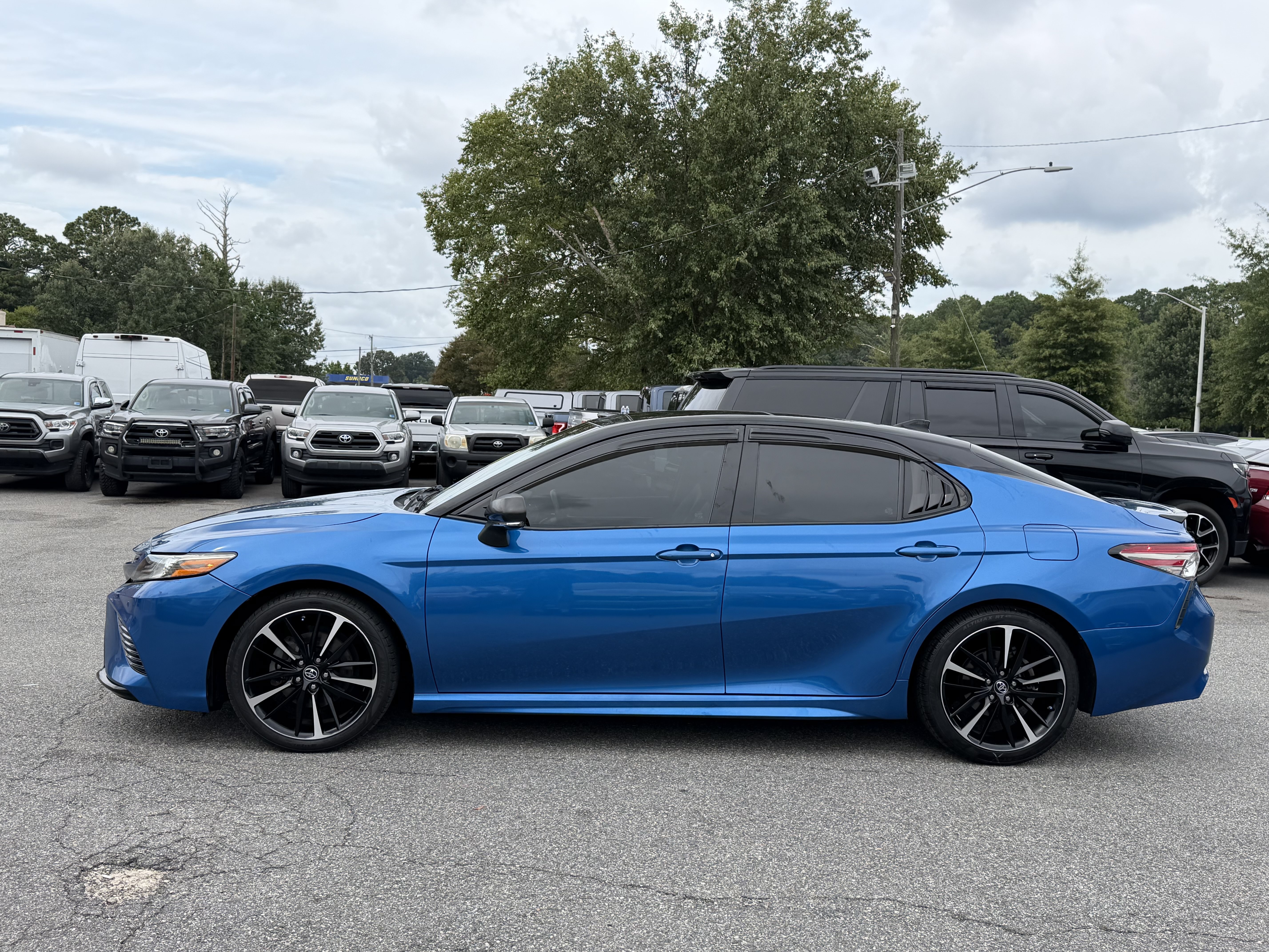 Used 2018 Toyota Camry XSE w/ Audio Package FWD image 10