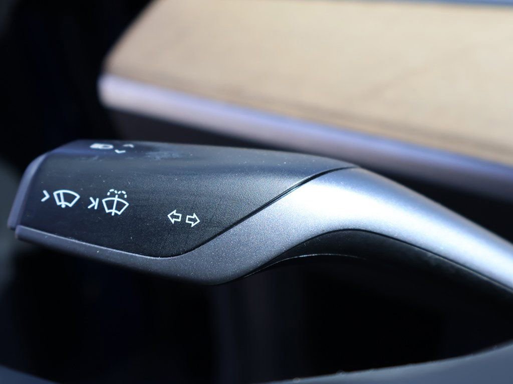 Used 2018 Tesla Model 3 Performance image 40