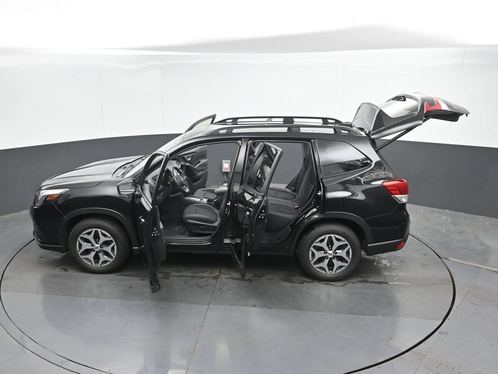 Used 2022 Subaru Forester Premium AWD/4WD image 51