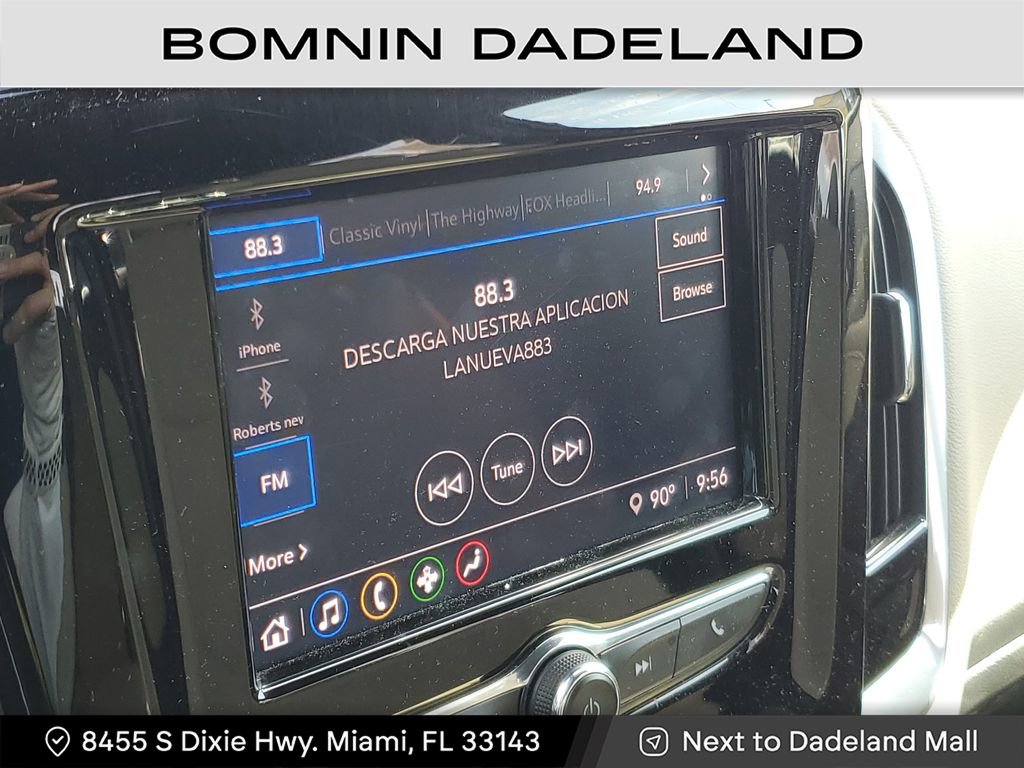 Used 2022 Chevrolet Traverse LS image 23