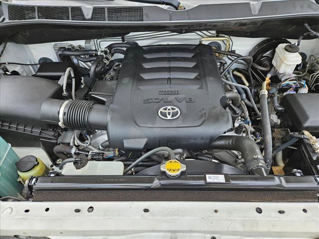 Used 2017 Toyota Sequoia Platinum AWD/4WD image 26