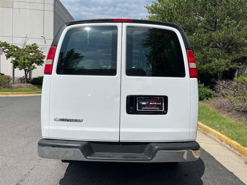 Used 2007 Chevrolet Express 3500 Extended RWD image 27