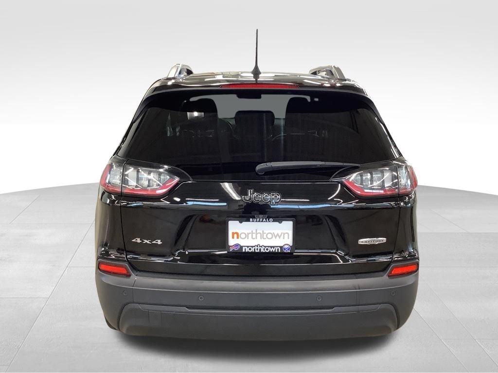 Used 2019 Jeep Cherokee Latitude Plus AWD/4WD image 5