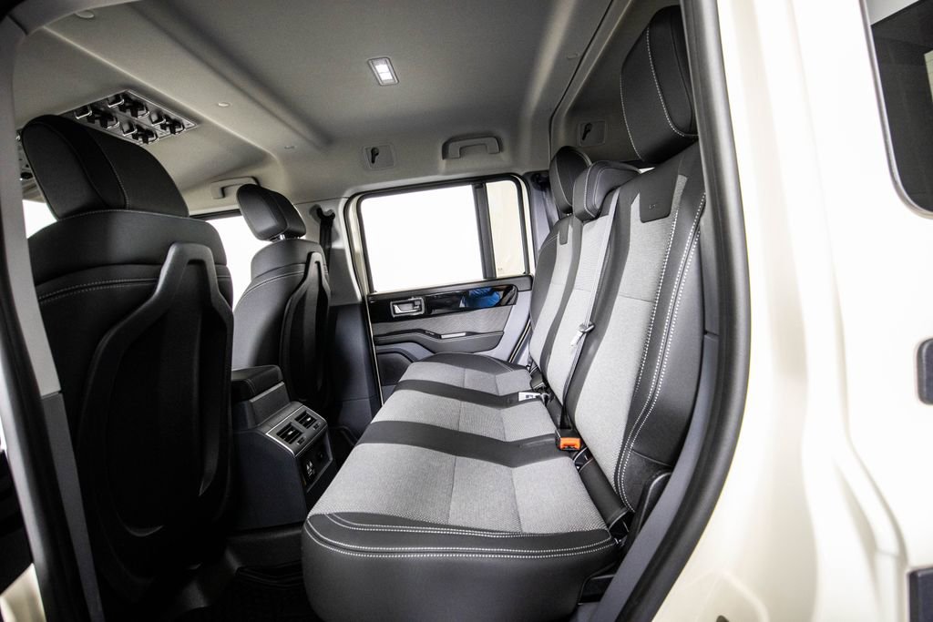 Used 2024 INEOS Grenadier Fieldmaster Edition image 11