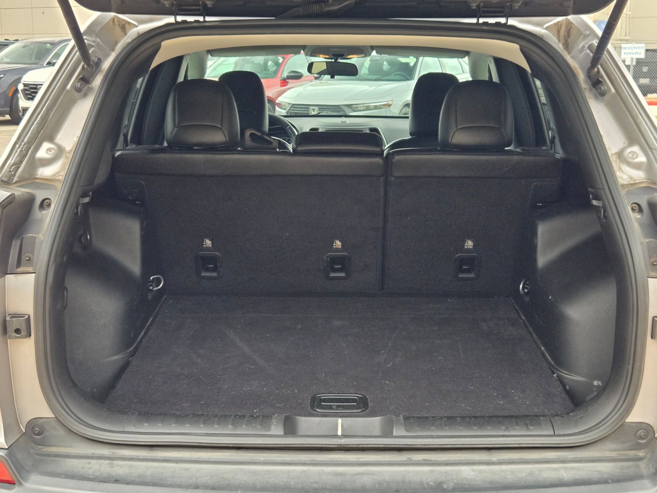 Used 2019 Jeep Cherokee Latitude Plus FWD image 21
