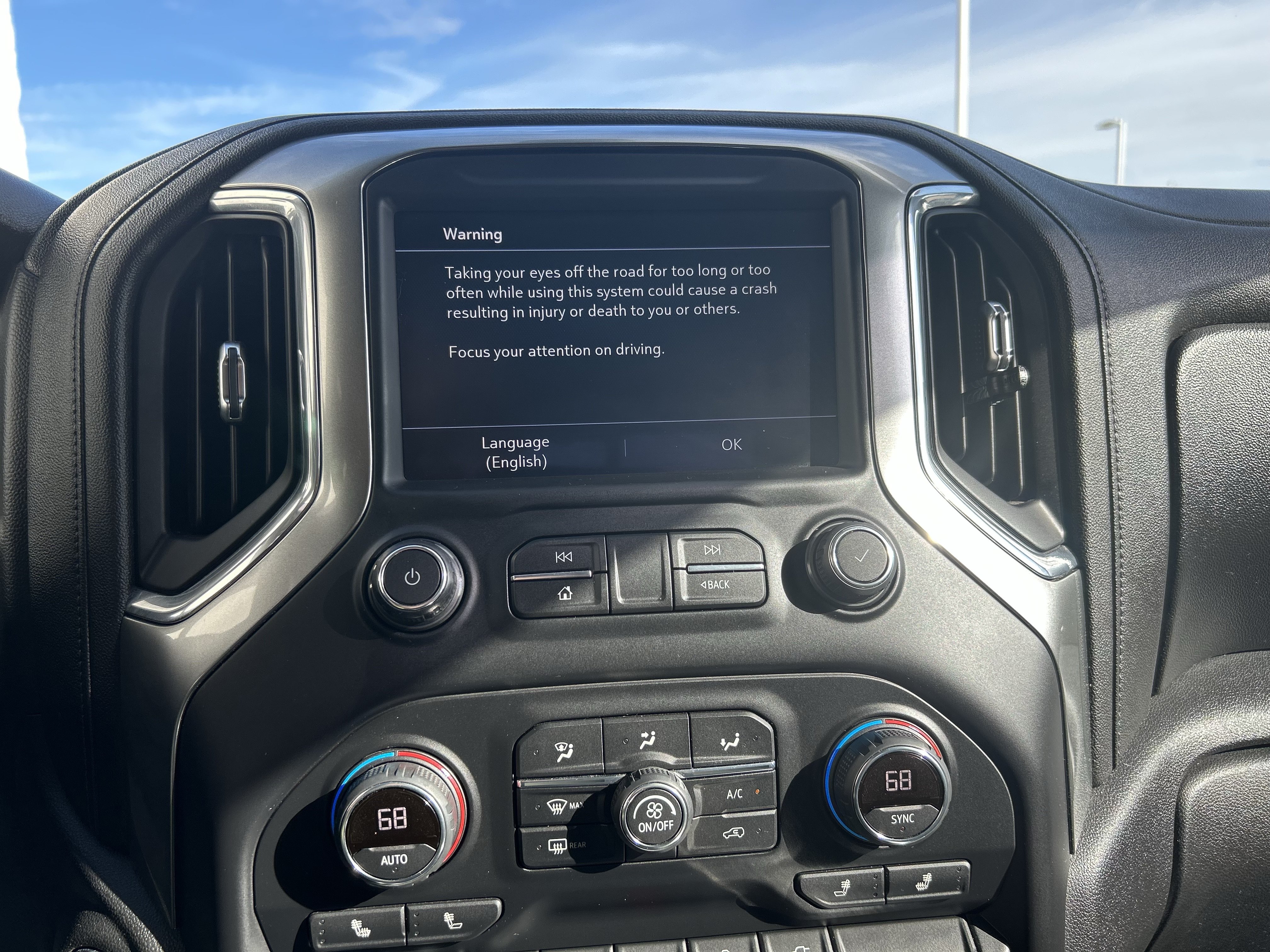 Used 2020 Chevrolet Silverado 1500 LT Trail Boss w/ Midnight Edition AWD/4WD image 19
