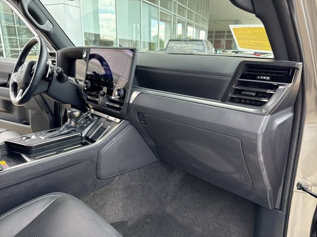 Used 2024 Lexus GX 550 AWD/4WD image 39