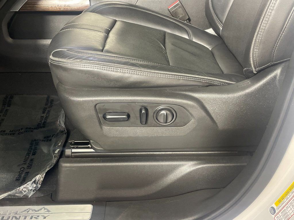 Used 2021 Chevrolet Silverado 1500 High Country AWD/4WD image 24