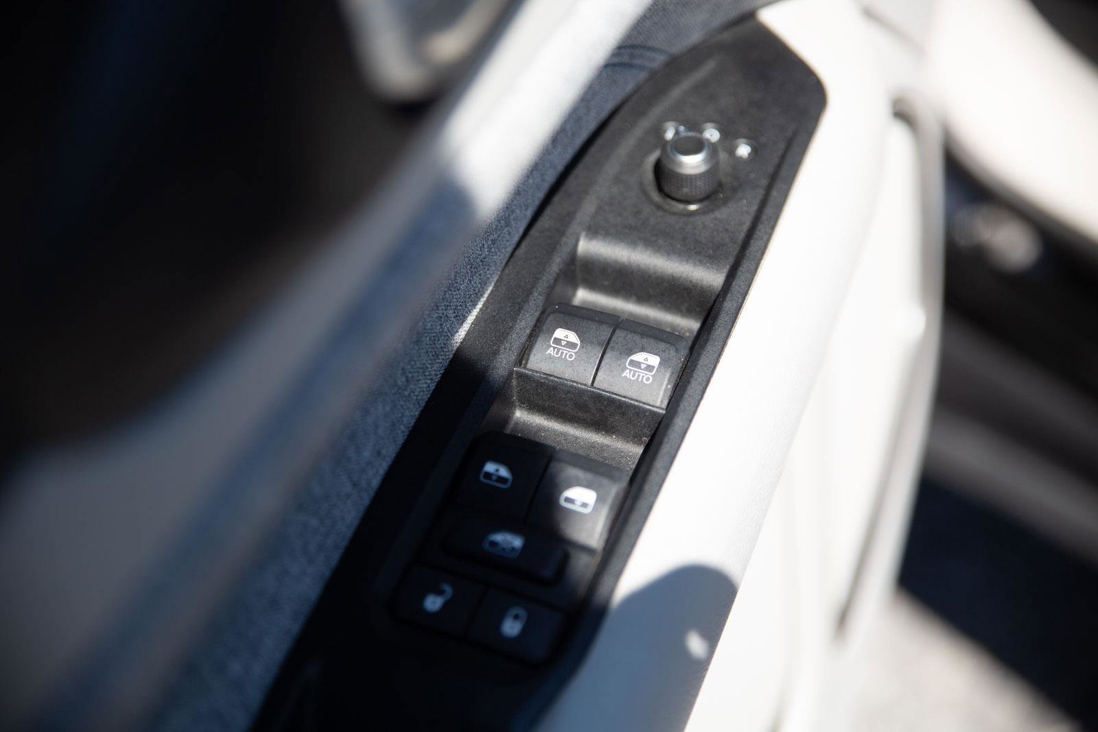 Used 2022 Jeep Compass Latitude AWD/4WD image 19