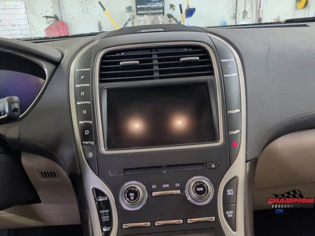 Used 2019 Lincoln Nautilus Select AWD/4WD image 22