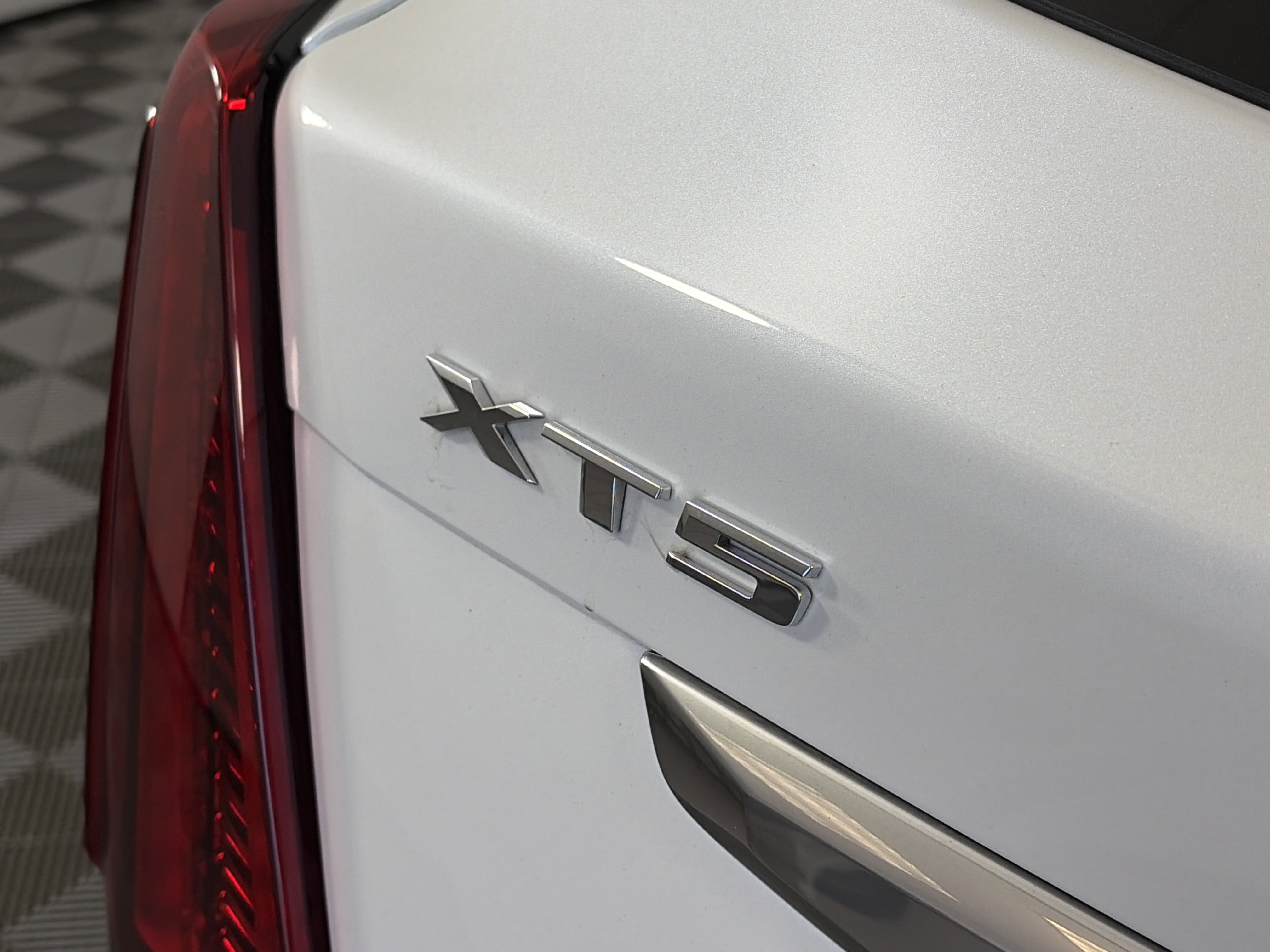 Used 2023 Cadillac XT5 Premium Luxury image 16