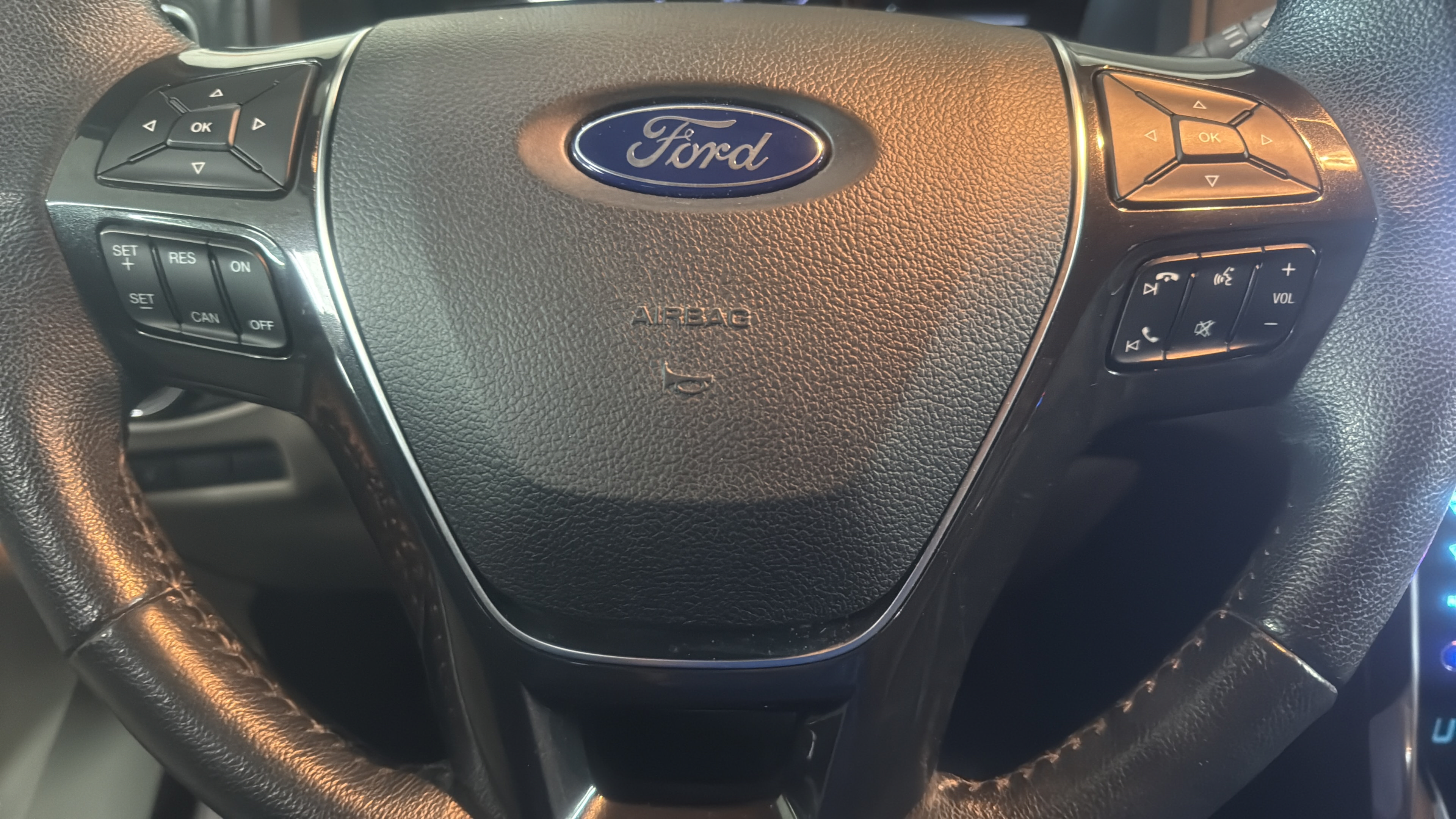 Used 2018 Ford Explorer Limited FWD image 19
