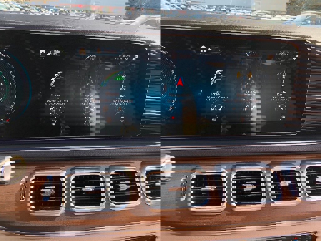 Used 2022 Mercedes-Benz GLE 350 4MATIC w/ Premium Package image 26