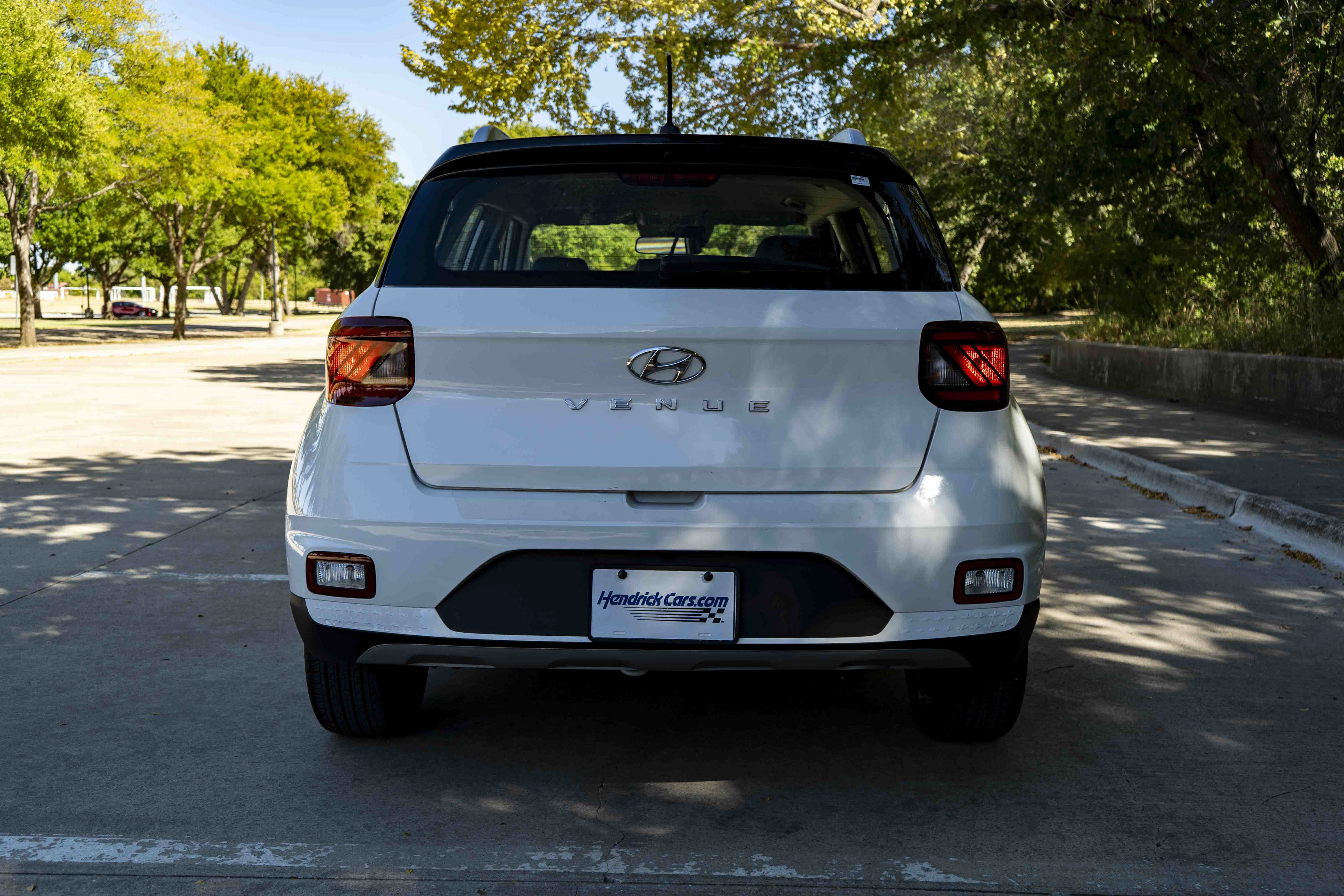 Used 2026 Hyundai Venue SEL FWD image 8