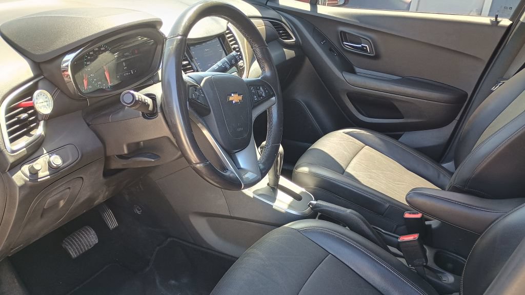 Used 2022 Chevrolet Trax LT w/ Driver Confidence Package AWD/4WD image 7