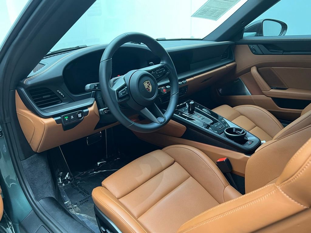 Used 2025 Porsche 911 Carrera 4 GTS image 4