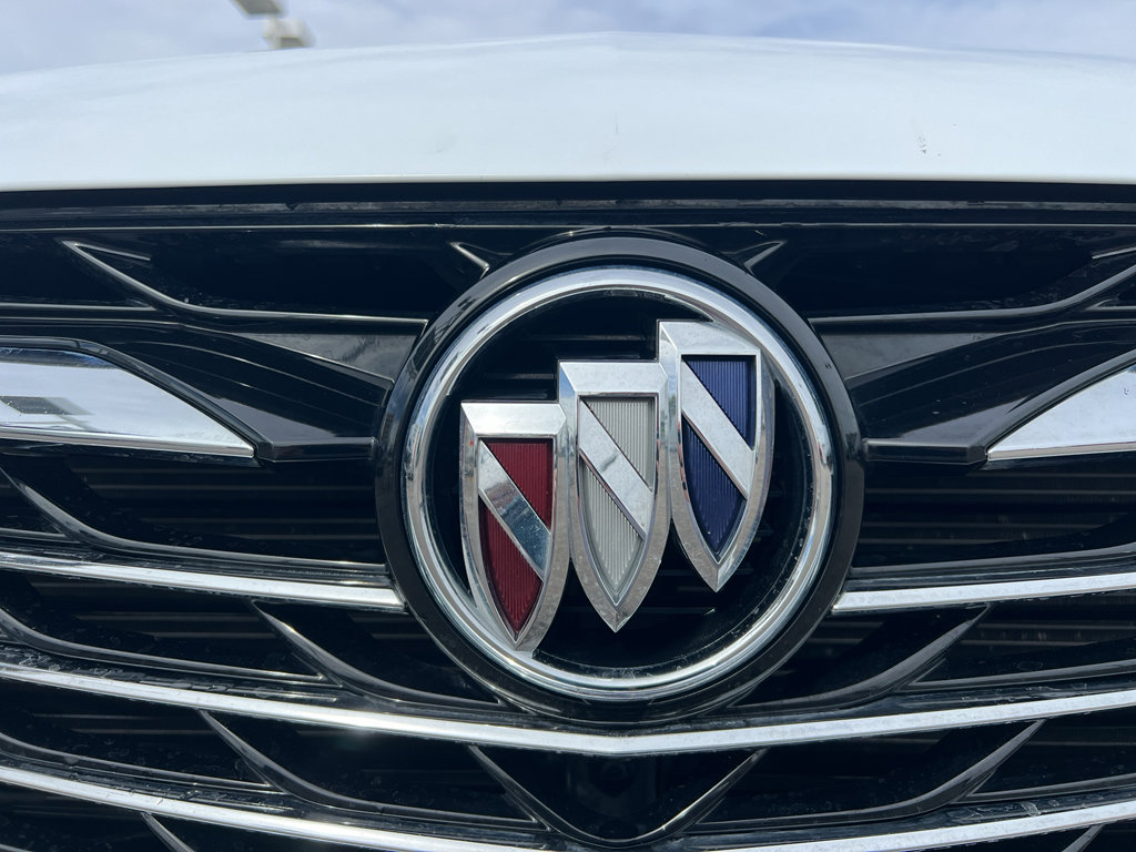 Used 2024 Buick Enclave Essence AWD/4WD image 13