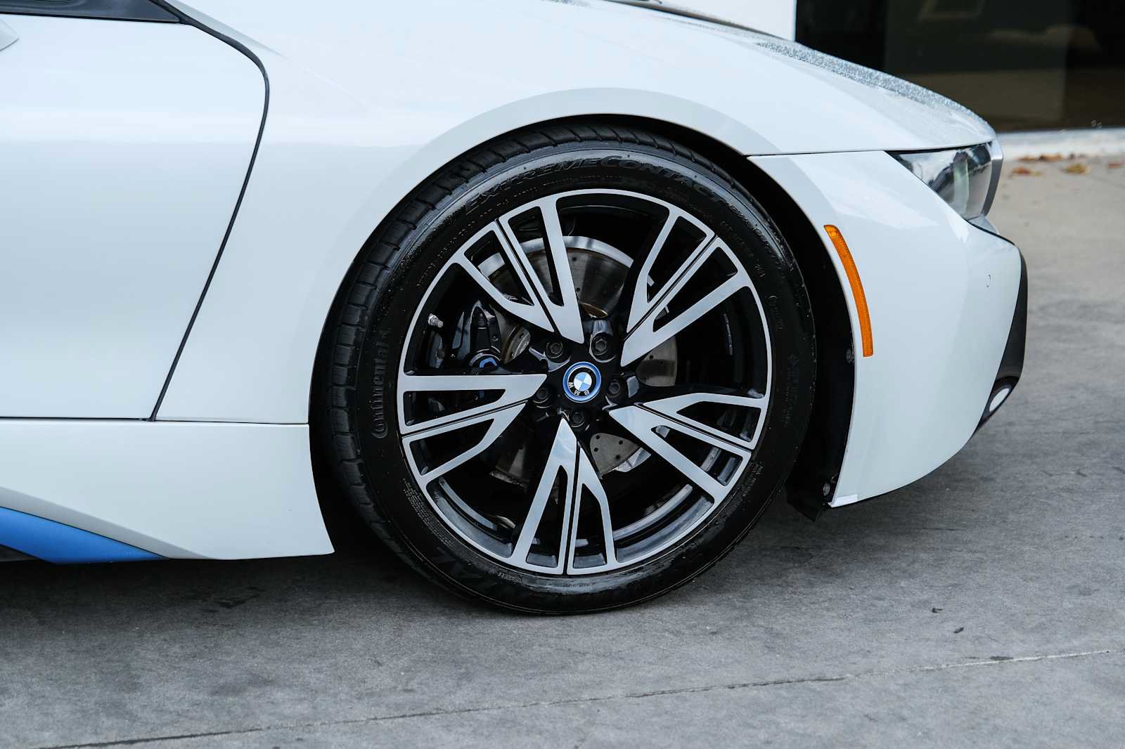 Used 2015 BMW i8 AWD/4WD image 8