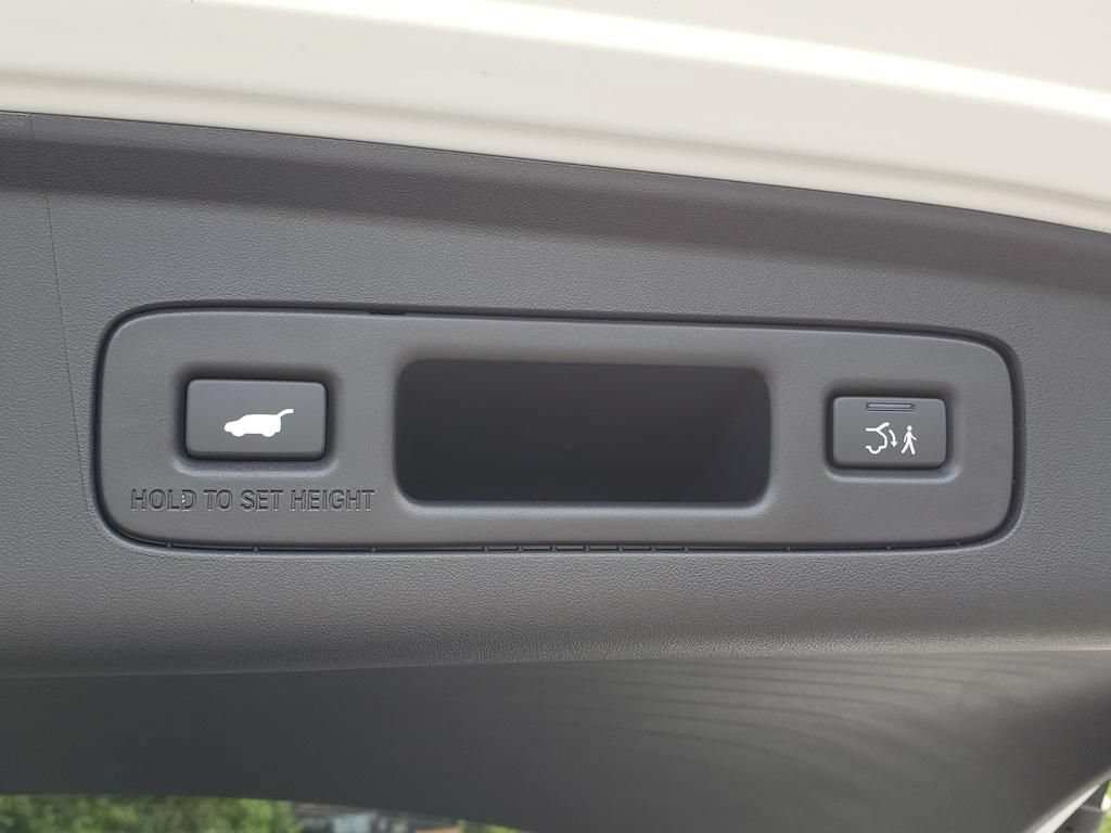 Used 2025 Acura ADX A-Spec AWD/4WD image 8