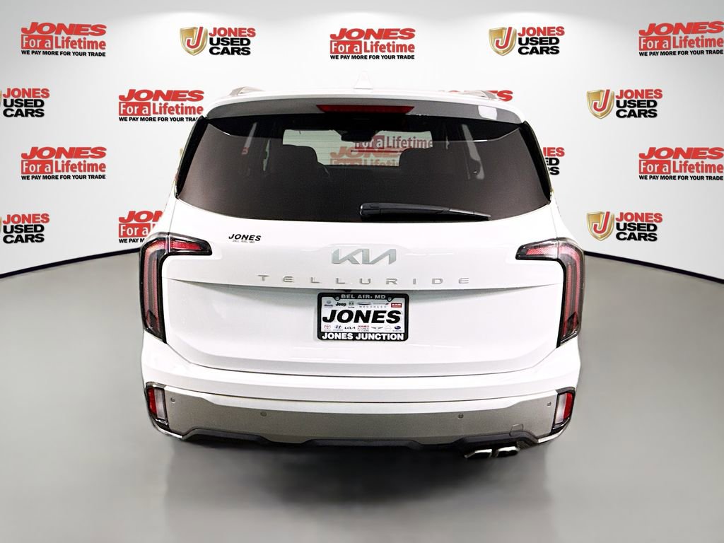 Used 2023 Kia Telluride EX w/ EX Captain's Chair Package image 17
