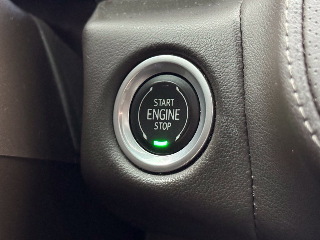 Used 2022 GMC Yukon SLT w/ SLT Luxury Package RWD image 25