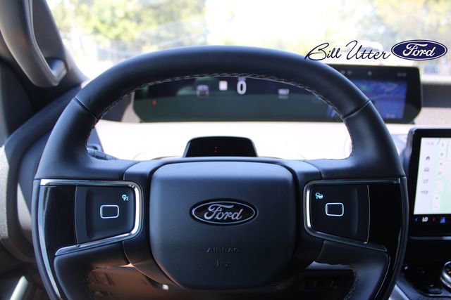 New 2025 Ford Expedition Platinum w/ Stealth Appearance Package image 16