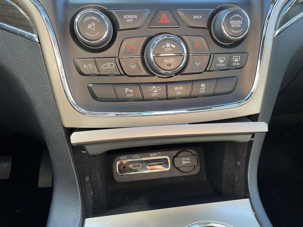 Used 2014 Jeep Grand Cherokee Overland w/ Advanced Technology Group image 26