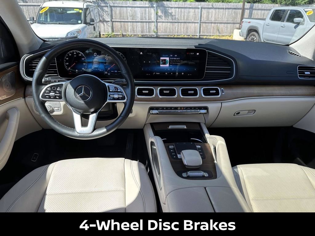 Used 2022 Mercedes-Benz GLS 450 4MATIC image 17