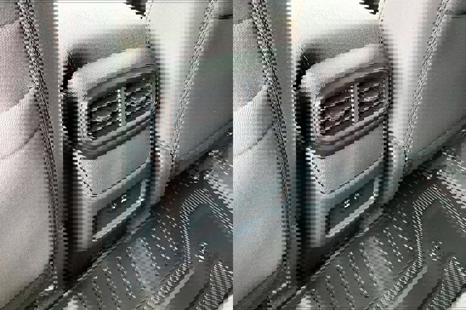 New 2026 Honda Pilot Sport image 18