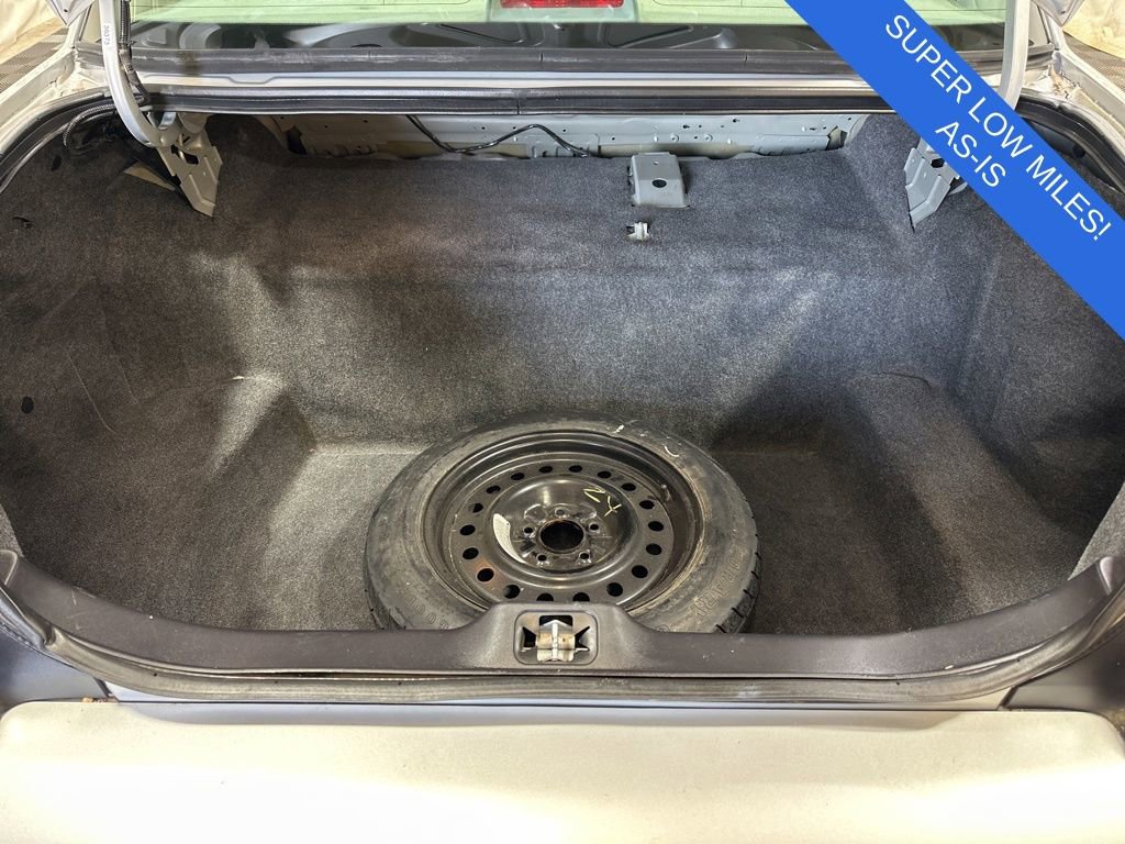 Used 1998 Ford Crown Victoria LX RWD image 16
