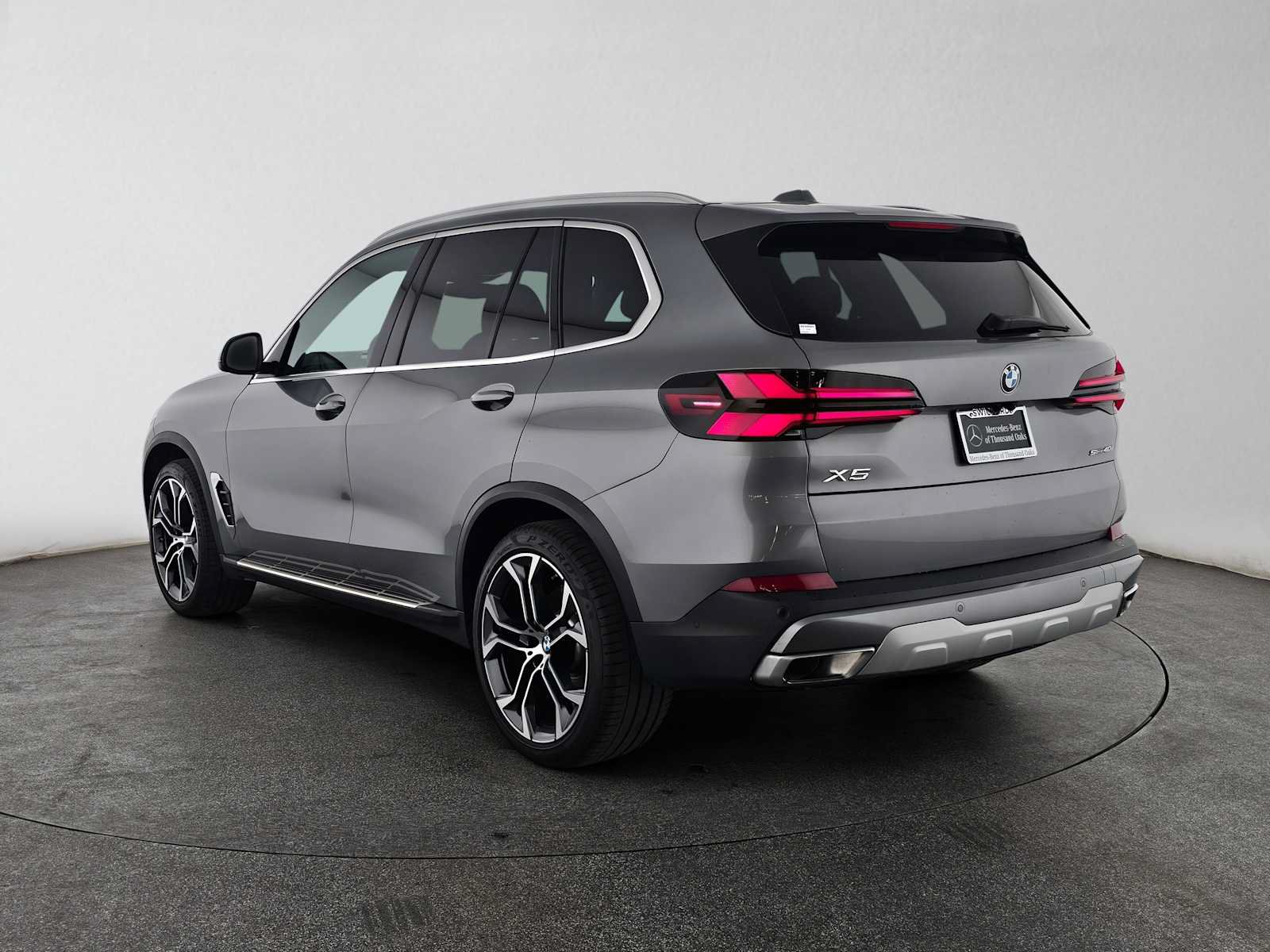 Used 2024 BMW X5 sDrive40i RWD image 5