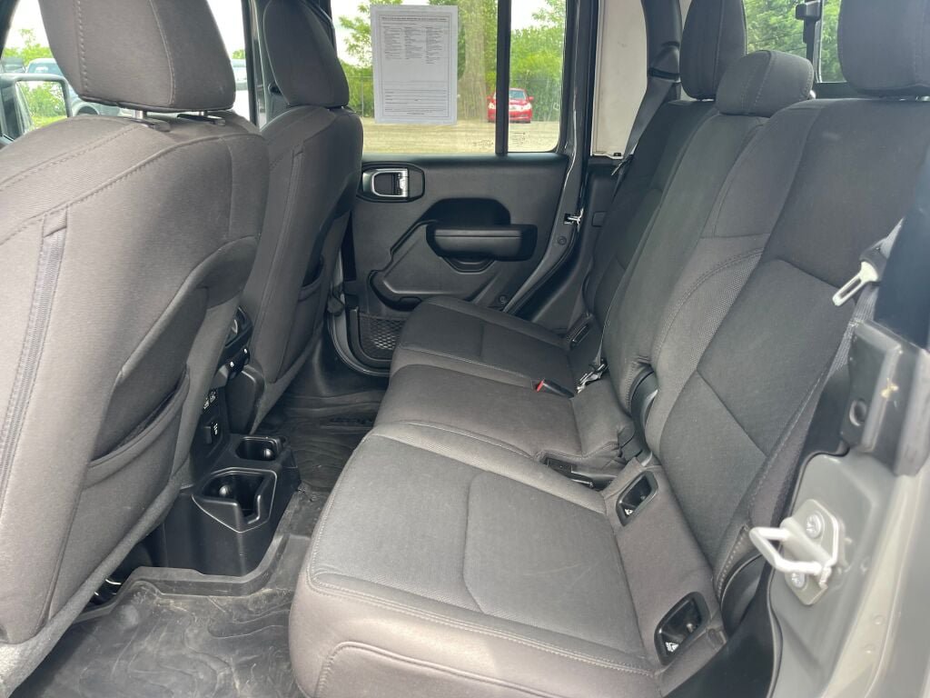 Used 2022 Jeep Gladiator Sport AWD/4WD image 22
