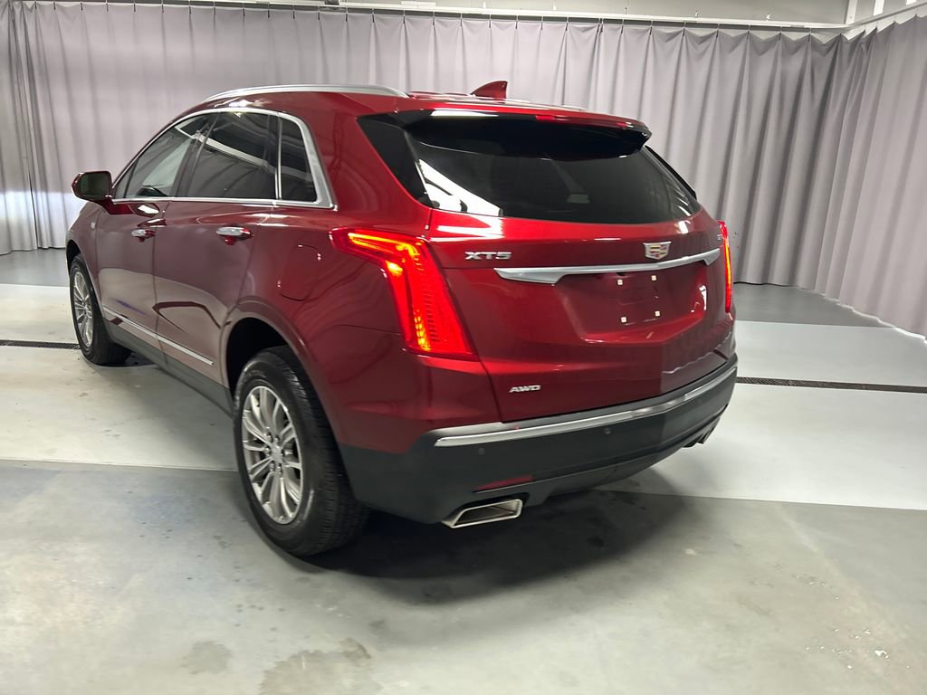 Used 2017 Cadillac XT5 Luxury w/ Driver Awareness Package image 5